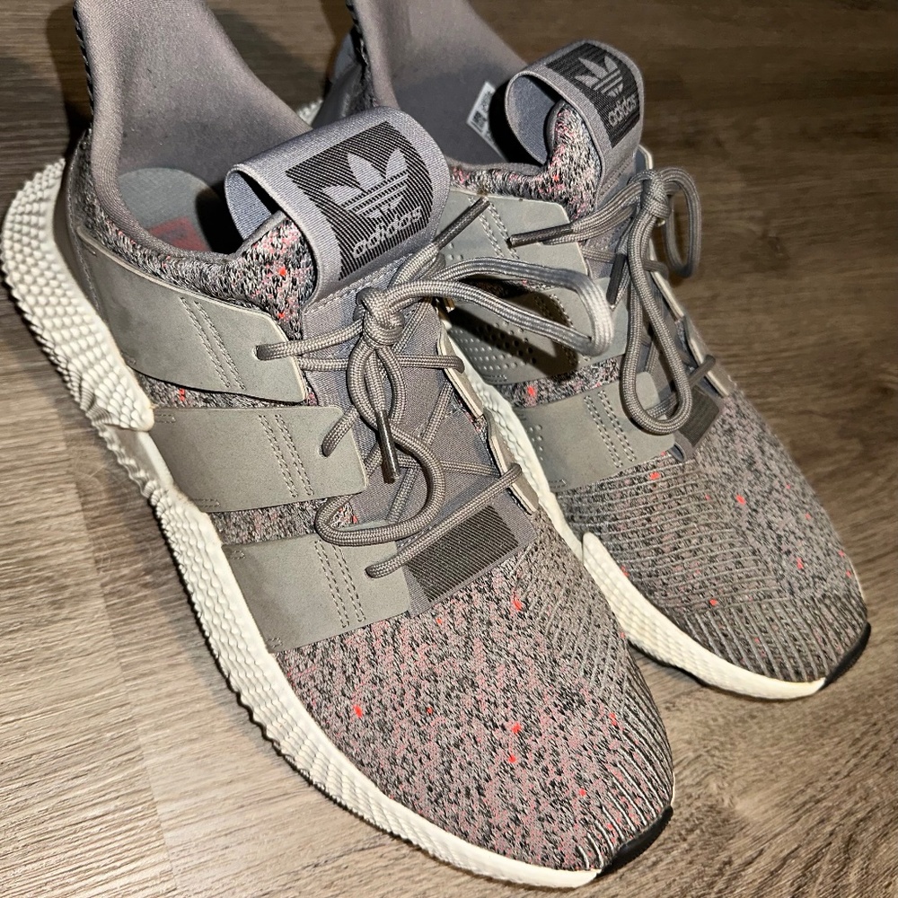 Men’s Adidas Prophere Tennishoes Size 12